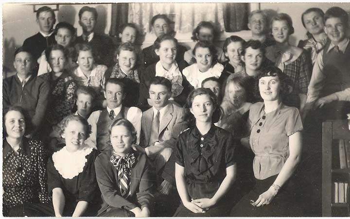 youngpeoplelate1930s